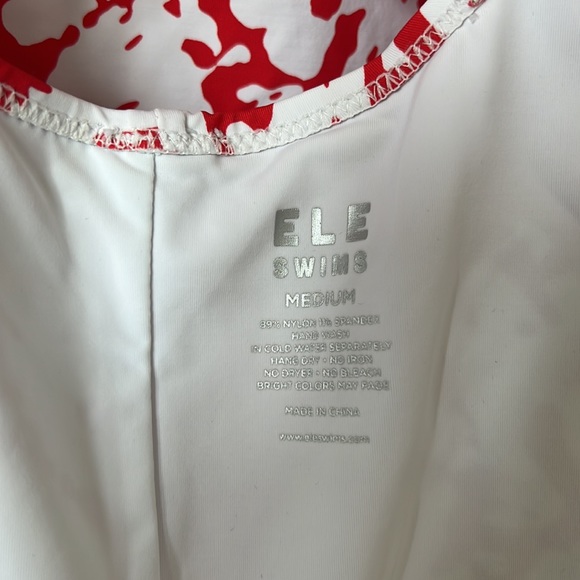 Amazingly comfortable Ele one piece swimsuit. Red. Medium - Picture 3 of 4